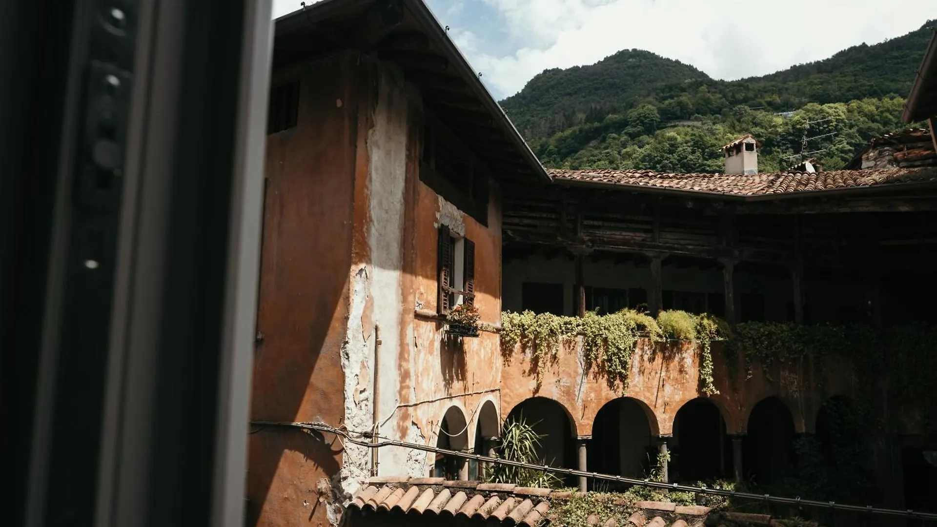 Charme Nel Borgo Di Bienno Di Design, Natura & Relax
