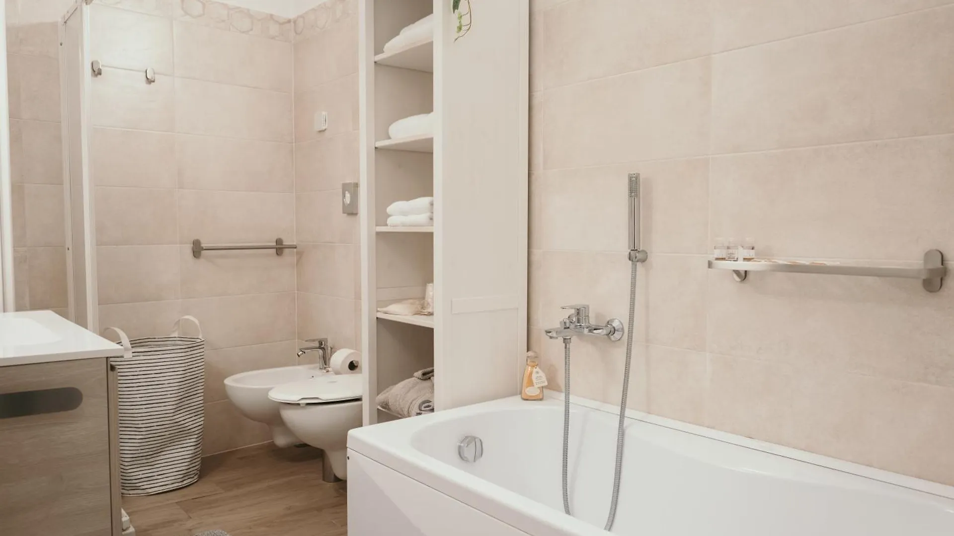 Apartment Charme Nel Borgo Di Bienno Di Design, Natura & Relax Italy